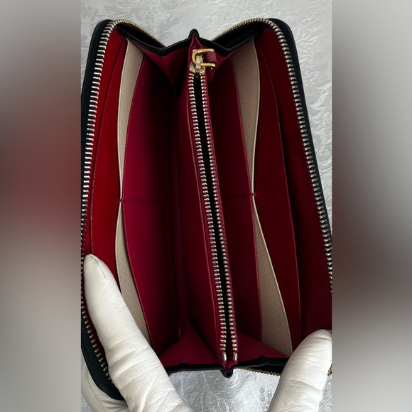 COA Authentic Prada Limited Edition Saffiano Leather Bicolor Zip Around Wallet - Picture 4 of 10